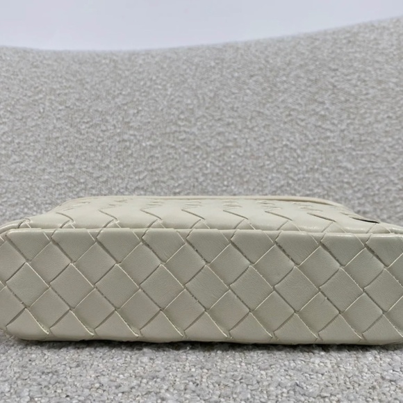 Authentic Bottega Veneta Bang Bang Vanity Bag - Picture 3 of 16